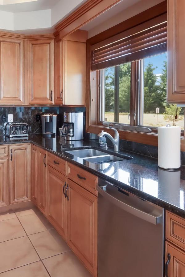 Sugar Beach Villa 1012 Luxury Waterfront Condo Traverse City Extérieur photo