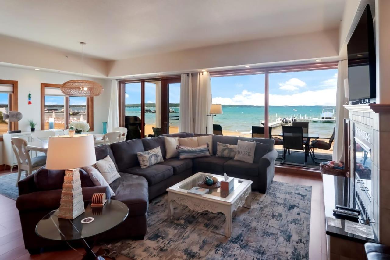 Sugar Beach Villa 1012 Luxury Waterfront Condo Traverse City Extérieur photo