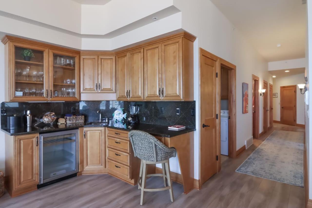Sugar Beach Villa 1012 Luxury Waterfront Condo Traverse City Extérieur photo