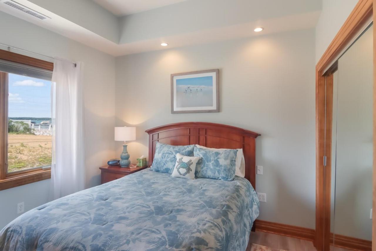 Sugar Beach Villa 1012 Luxury Waterfront Condo Traverse City Extérieur photo
