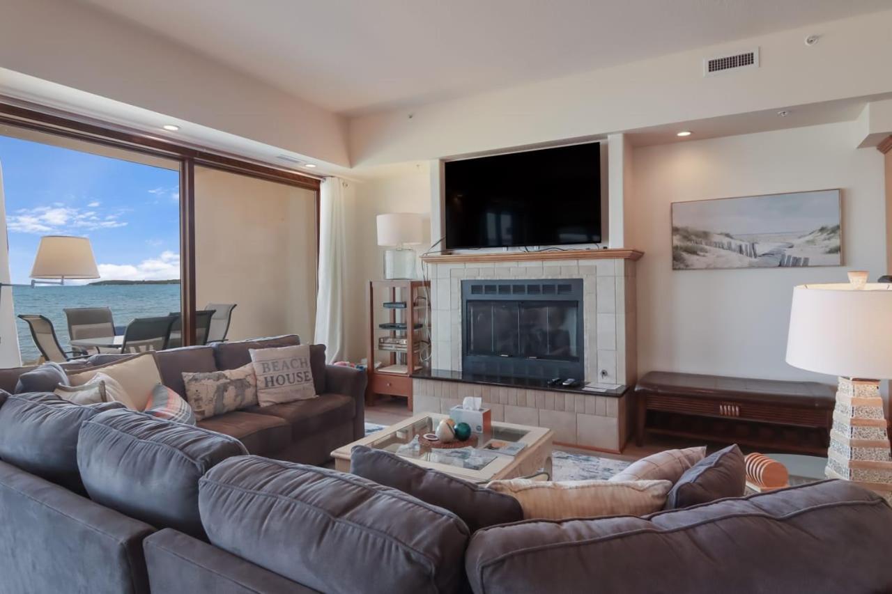 Sugar Beach Villa 1012 Luxury Waterfront Condo Traverse City Extérieur photo
