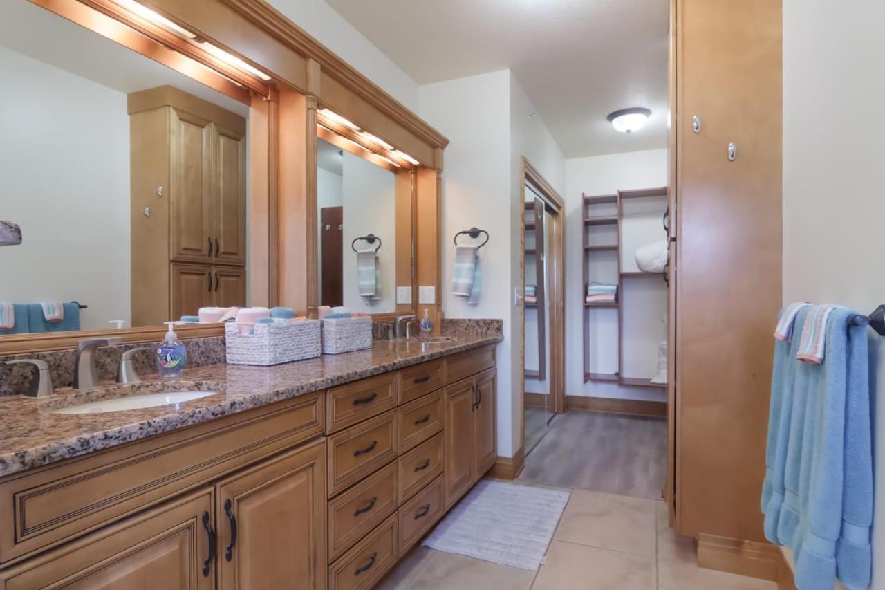 Sugar Beach Villa 1012 Luxury Waterfront Condo Traverse City Extérieur photo