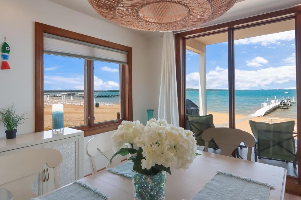 Sugar Beach Villa 1012 Luxury Waterfront Condo Traverse City Extérieur photo