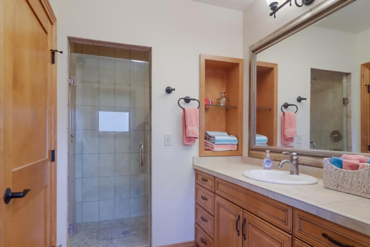 Sugar Beach Villa 1012 Luxury Waterfront Condo Traverse City Extérieur photo